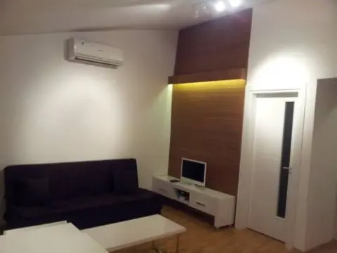 Doors Residence and Suites - Photo 1