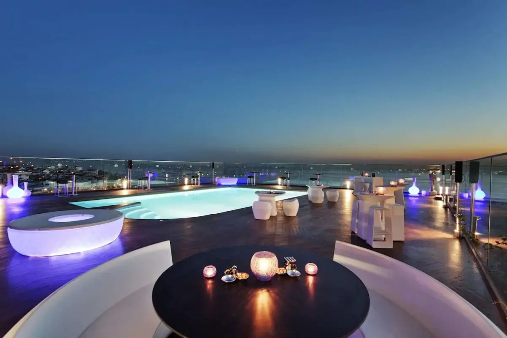 DoubleTree By Hilton Istanbul Moda Hotel