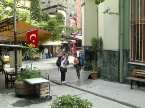 Duran Apart - Photo 3