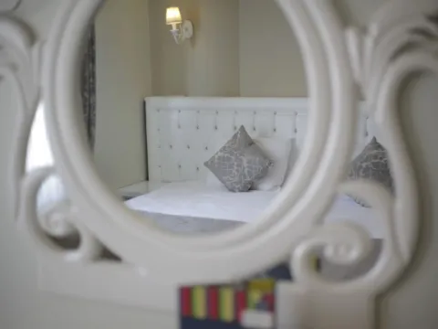 Egas Hotel - Photo 4