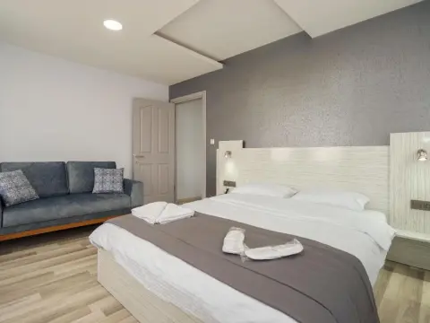 Element Residence - Photo 1