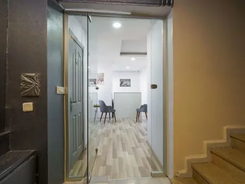 Element Residence - Photo 2