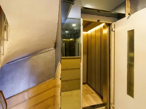 Element Residence - Photo 3