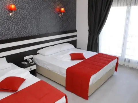 Eleven Hotel - Photo 3