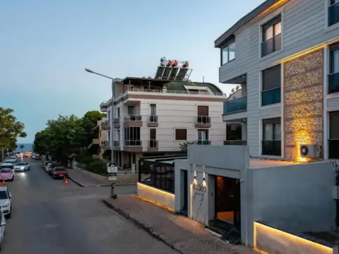 Eluxio Suite Hotel - Photo 1