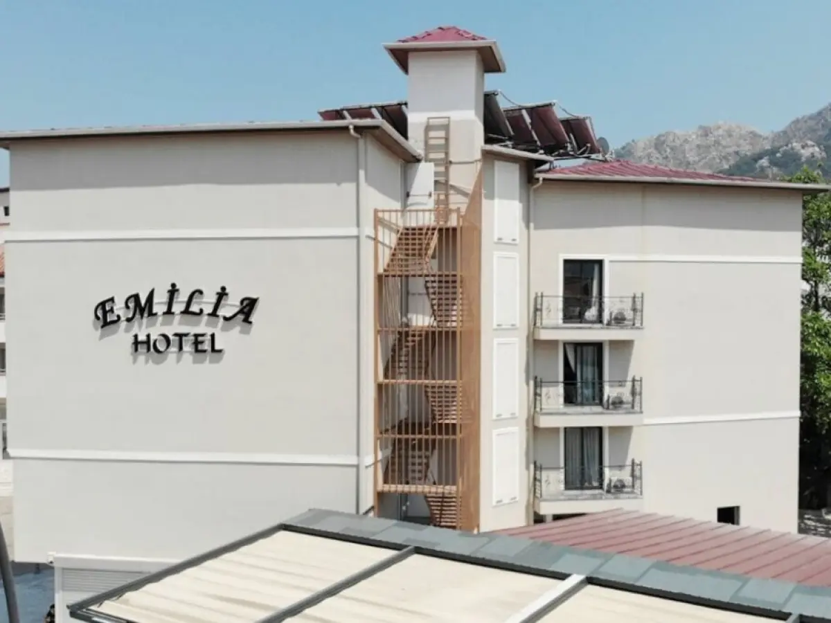 Emilia Hotel