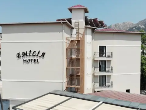 Emilia Hotel - Photo 1