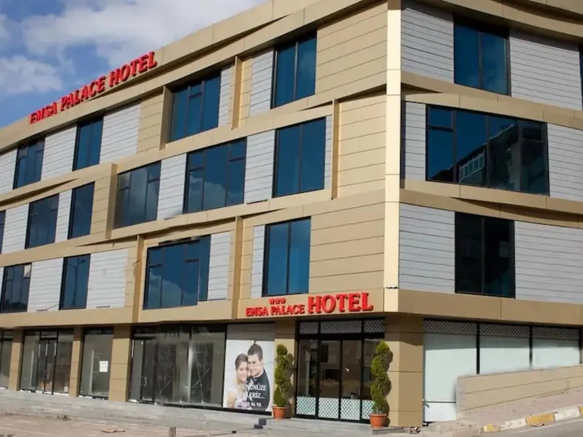 EMSA Palace Hotel