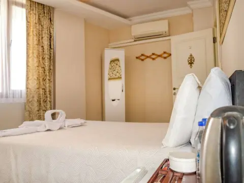 Ephesus Palace - Photo 2