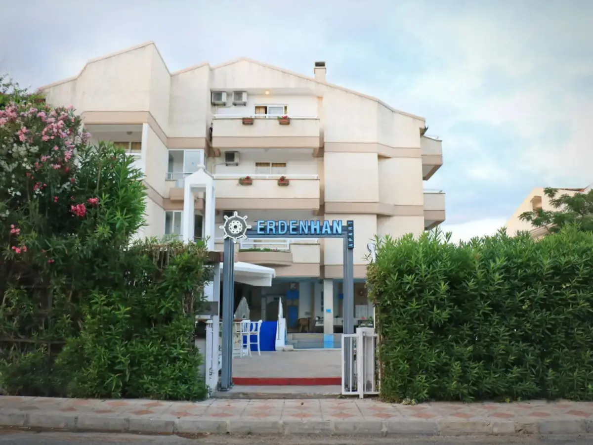 Erdenhan Apartments