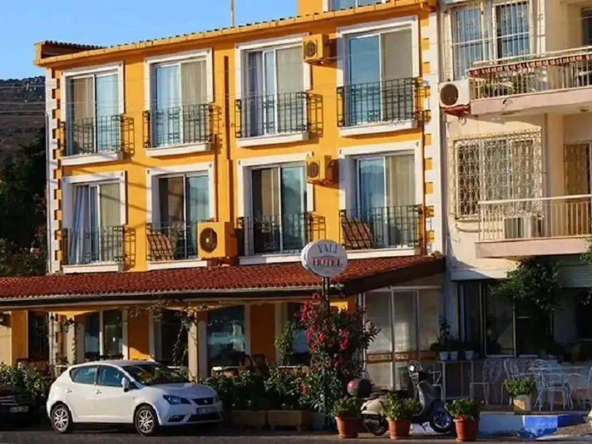 Foca Yali Hotel