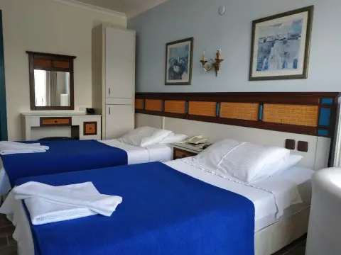 Foca Yali Hotel - Photo 4