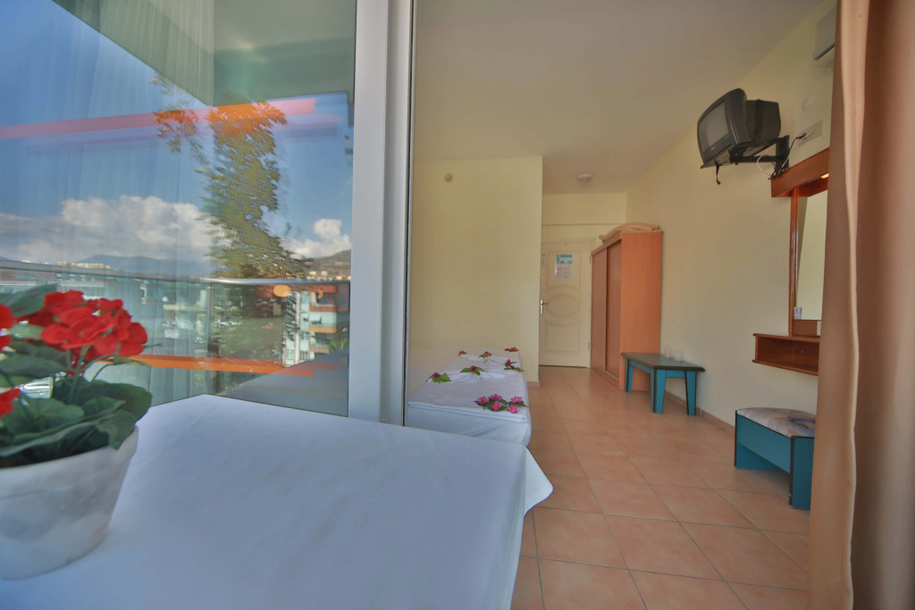 Gallion Hotel - Photo 4