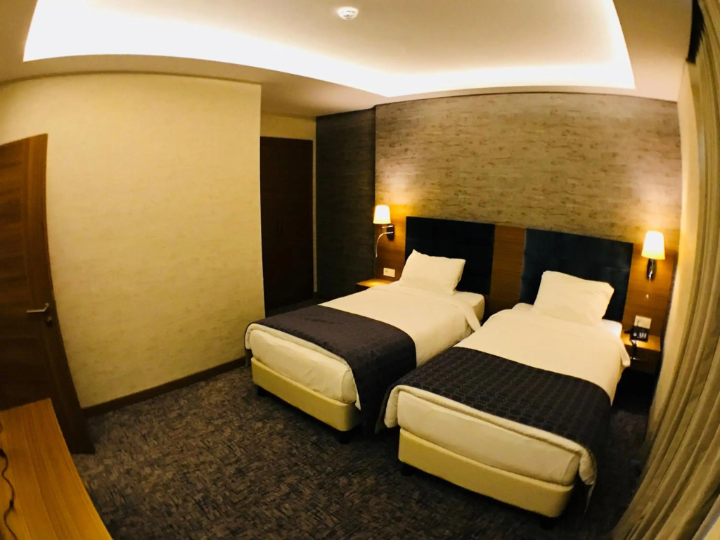 Garden Zara Hotel - Photo 2