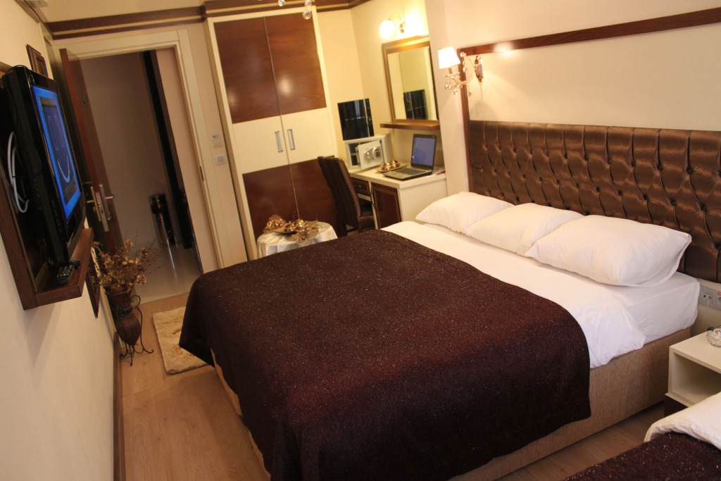 Gloria Tibi Hotel - Photo 3