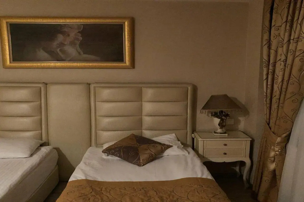 Golden Boutique Hotel - Photo 3