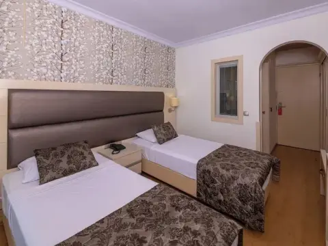 Grand Faros Hotel - Photo 2