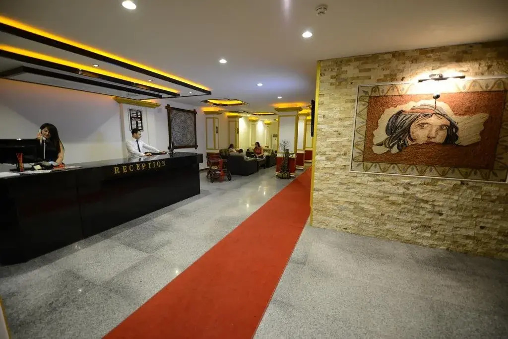 Grand Onur Hotel - Photo 2