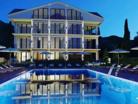 Grape Hotel - Photo 1