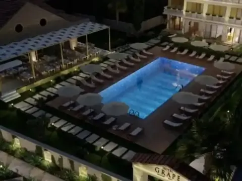 Grape Hotel - Photo 2