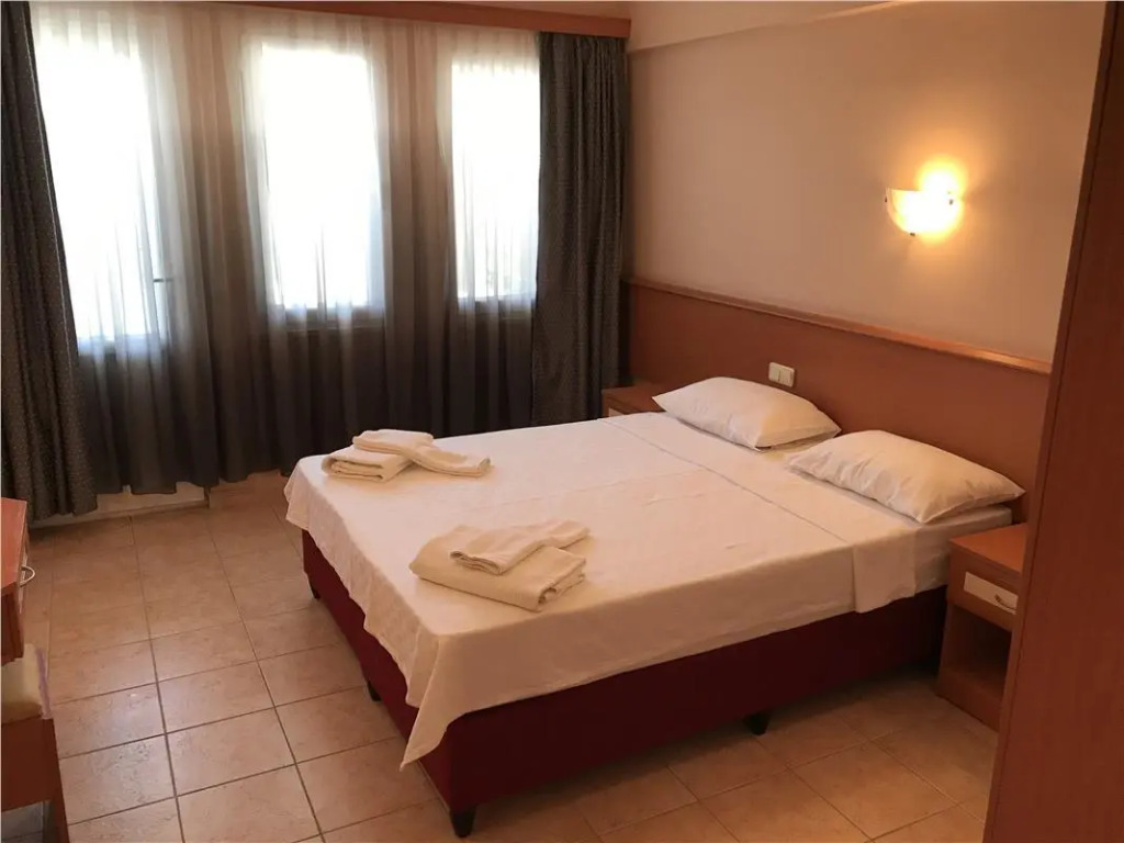 Green Valley Apartments - Photo 3