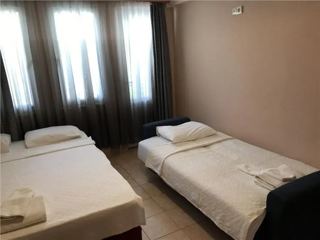 Green Valley Apartments - Photo 4