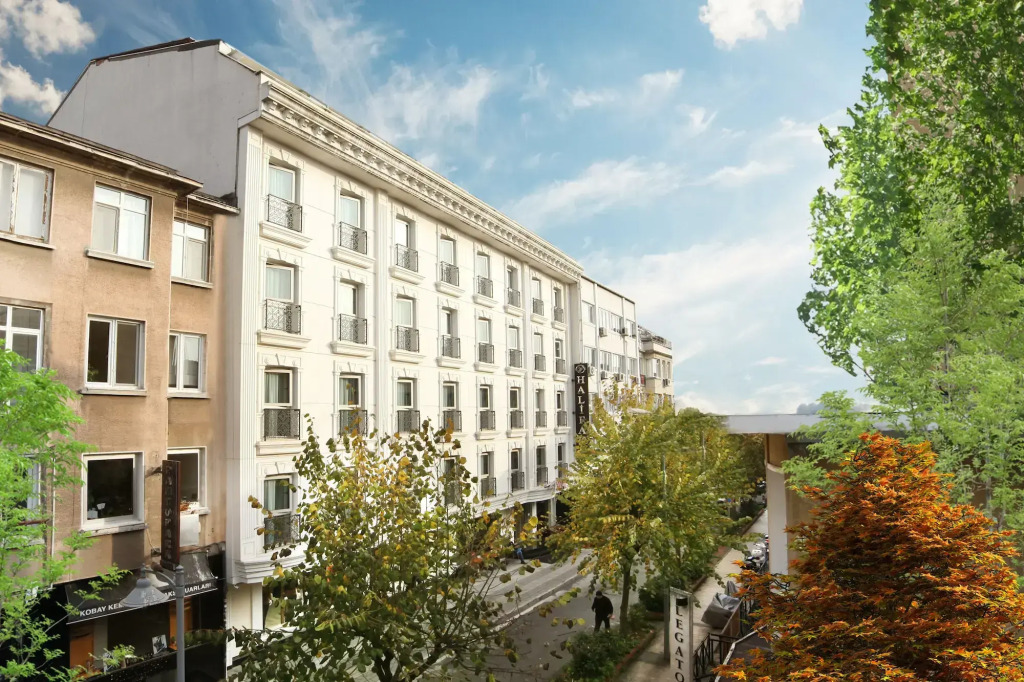 Halifaks Hotel - Photo 1