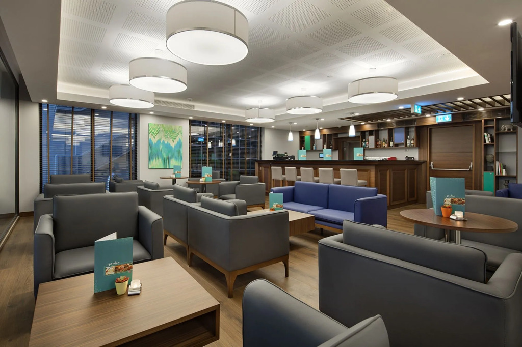 Hilton Garden Inn Izmir Bayrakli - Photo 1