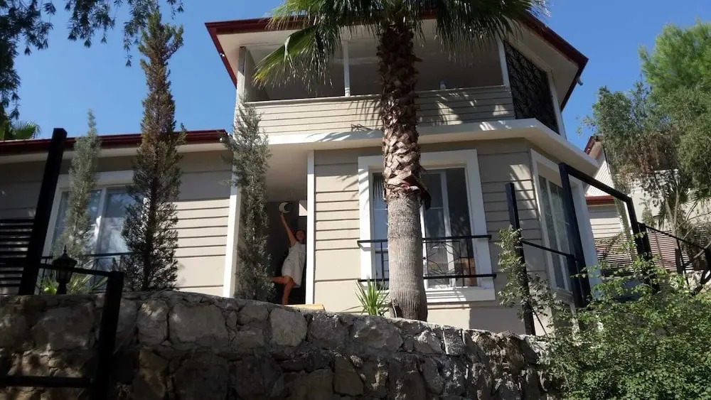 Hotel 212 Olympos - Photo 1