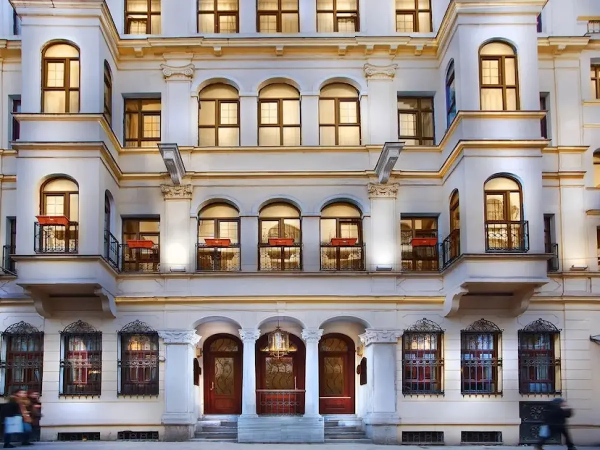 Hotel Adonis Palace