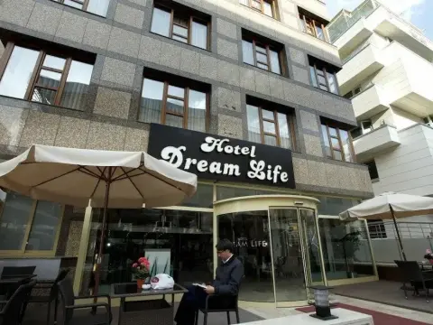 Hotel Dream Life - Photo 1