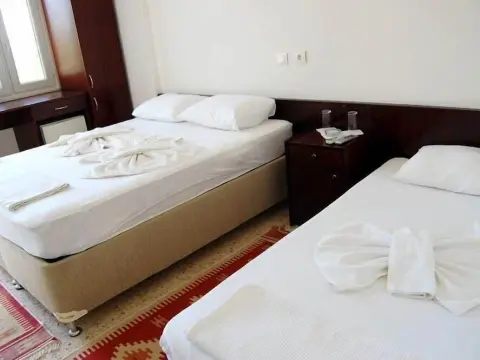 Hotel Selina - Photo 4