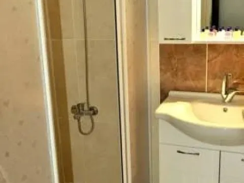 Varan Hotel - Photo 4