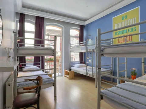 Hush Hostel Lounge - Photo 3