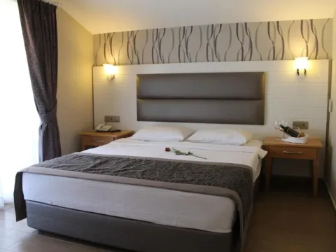Ida Hotel - Photo 3