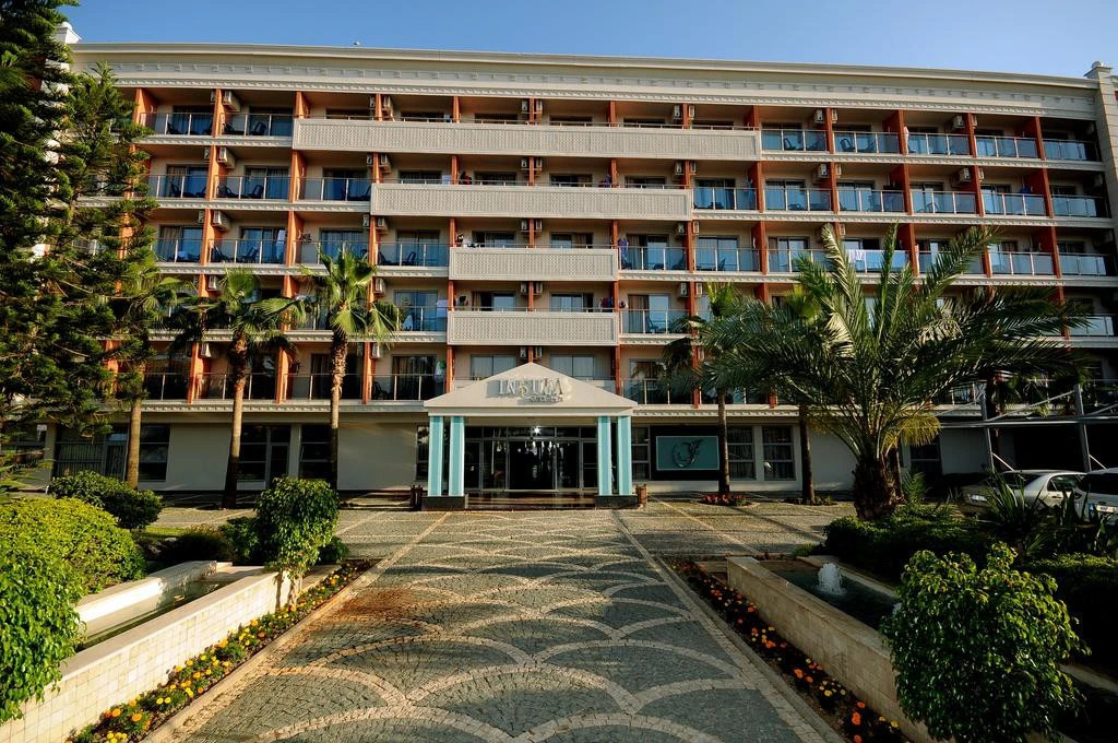 INSULA RESORT & SPA
