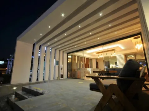 Isla Apartments - Photo 2