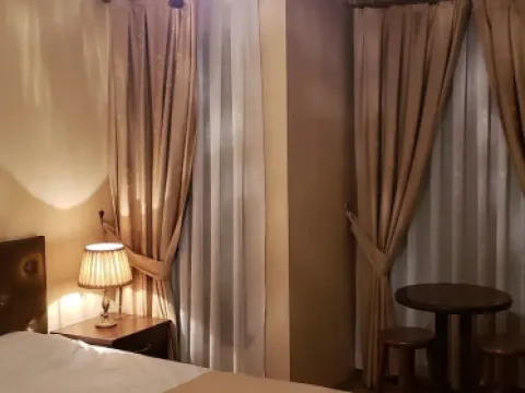 Istanbul Irish Hotel - Photo 2