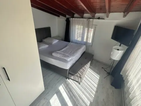 Isthouse Ii - Photo 2