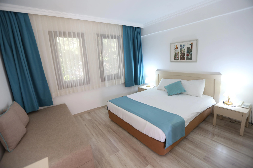 Izer Hotel Beach Club - Photo 3