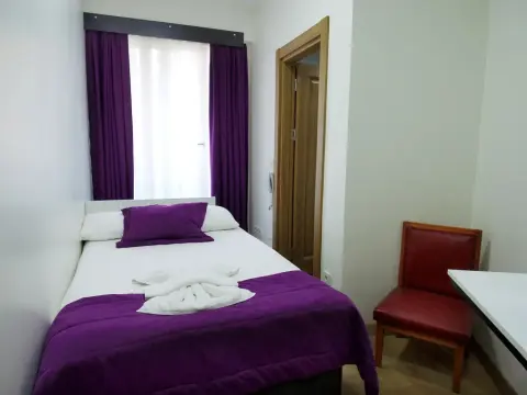 Kadikoy Arya Hotel - Photo 2