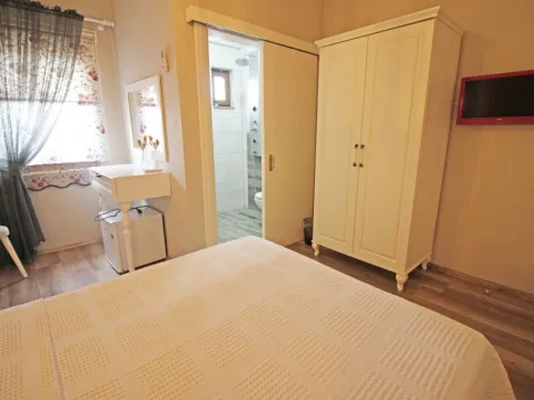 Karina Vineyard House - Photo 2