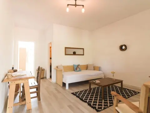 Koop Suites - Photo 3