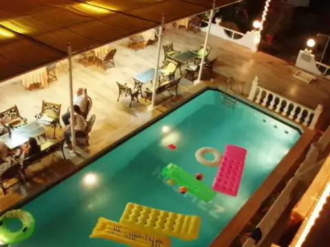 Kusmez Hotel - Foto 2