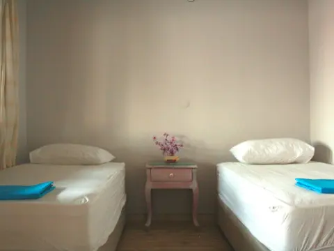La Luna Hostel - Photo 4