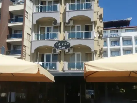La Vita Beach Hotel - фото 1