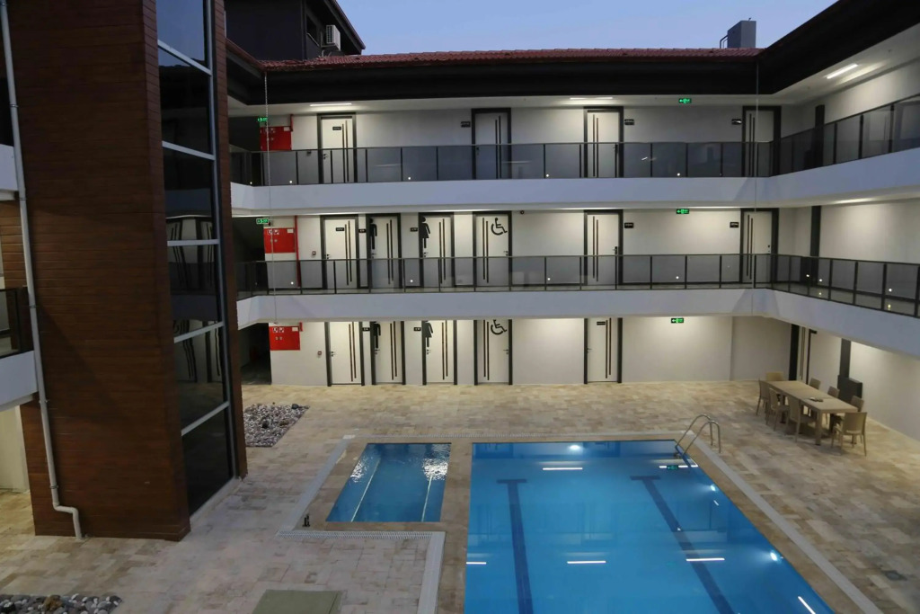 Ladik Hotel - Photo 1