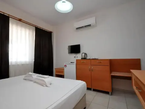 Lale Hotel - Photo 2