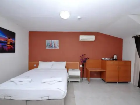 Lale Hotel - Photo 3