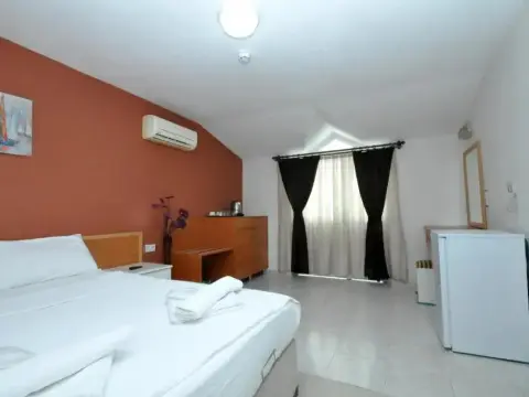 Lale Hotel - Photo 4